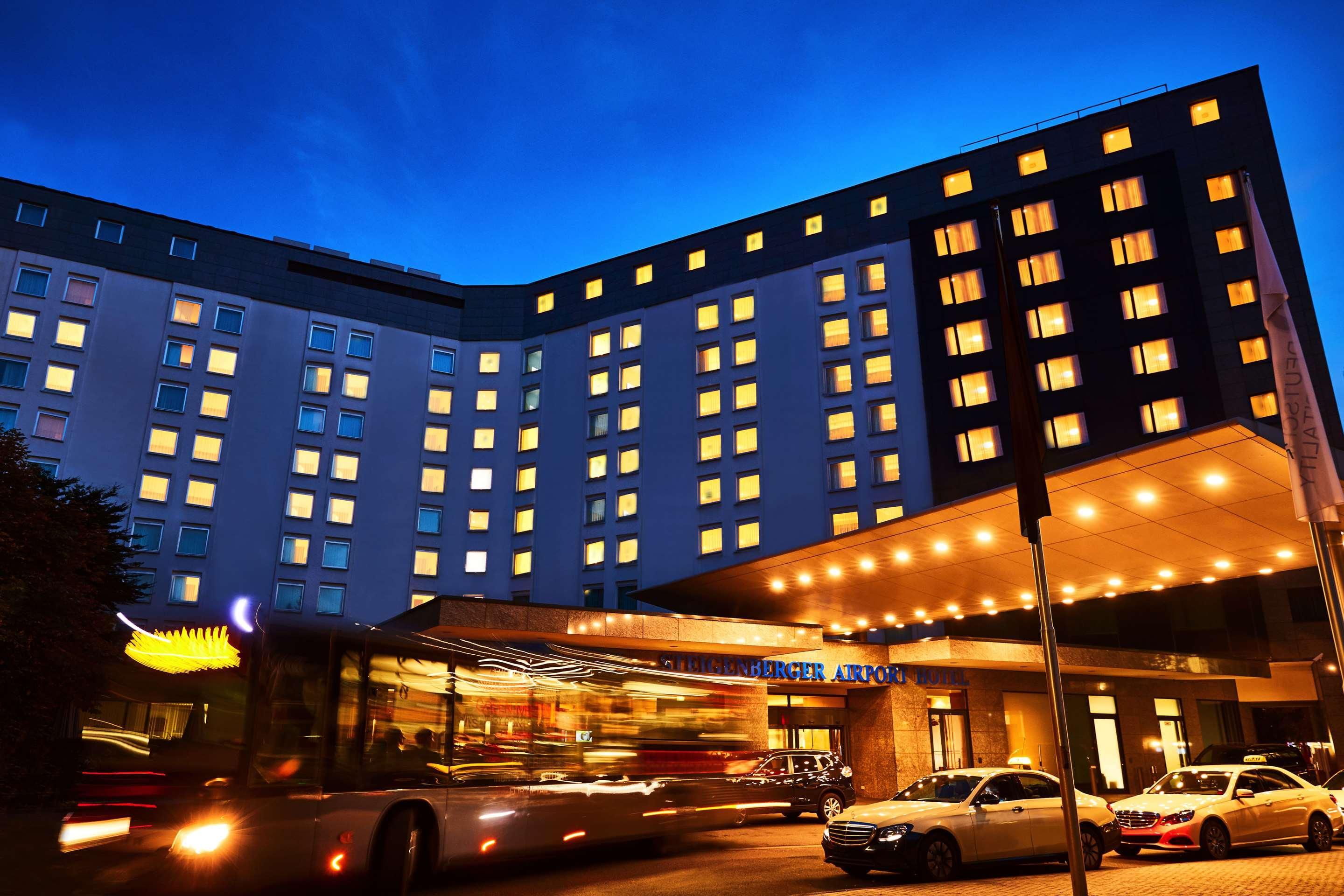 Steigenberger Airport Hotel Frankfurt Frankfurt pe Main Exterior foto